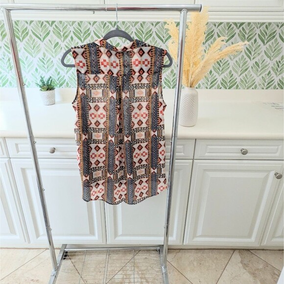Tribal Geometric Sheer Sleeveless blouse H&M button down - Picture 4 of 9